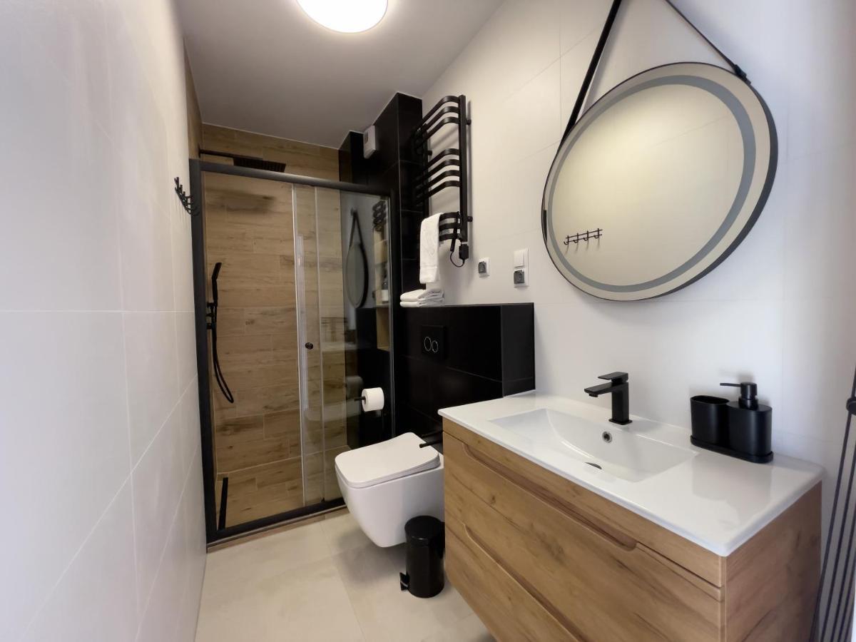 Urban Apartments Premium, Opolska 10 No 77A, Free Garage, Self Check-In カトヴィツェ エクステリア 写真