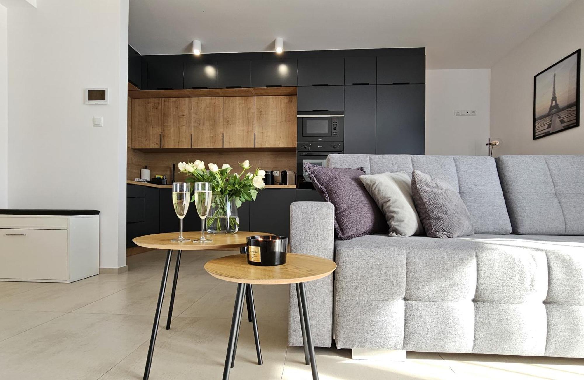 Urban Apartments Premium, Opolska 10 No 77A, Free Garage, Self Check-In カトヴィツェ エクステリア 写真